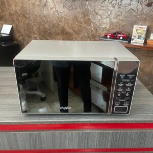 Whirlpool 20L Microwave