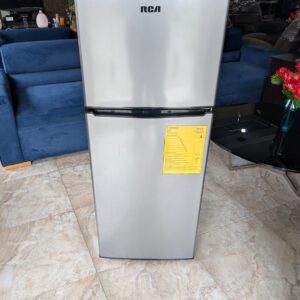 RCA 129L Mini Refrigerator